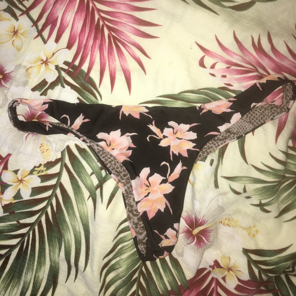 Acacia bottoms